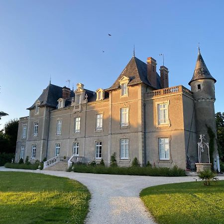 Chateau De St-Fulgent, Gite La Tour Saint-Fulgent Exterior photo